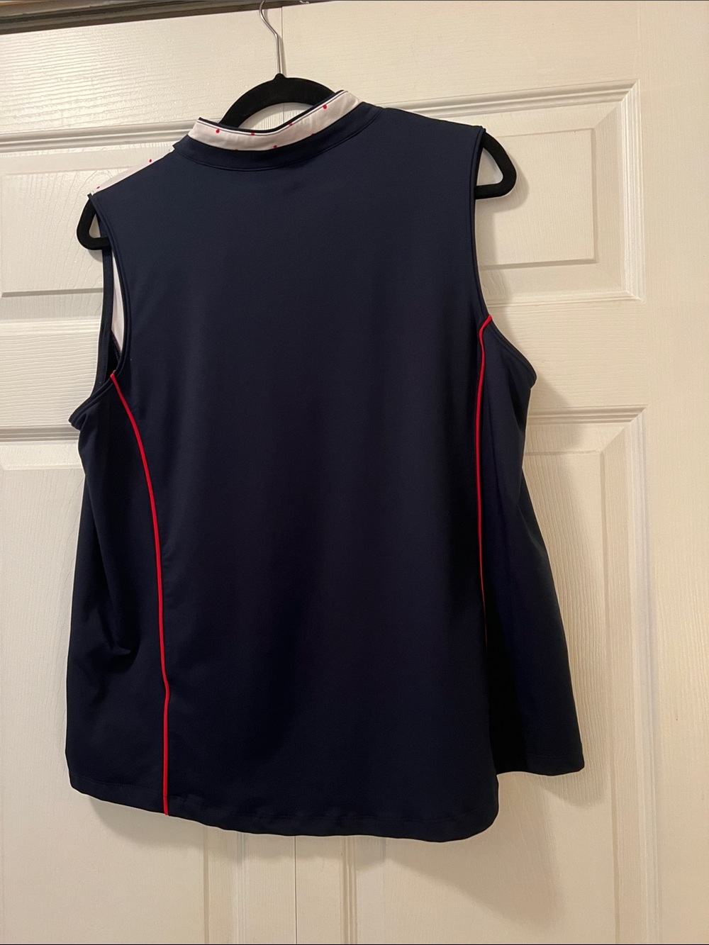 NWOT Lady Hagen Navy Sleeveless Womens Golf Polo with Red Polka Dot Trim - Picture 7 of 8